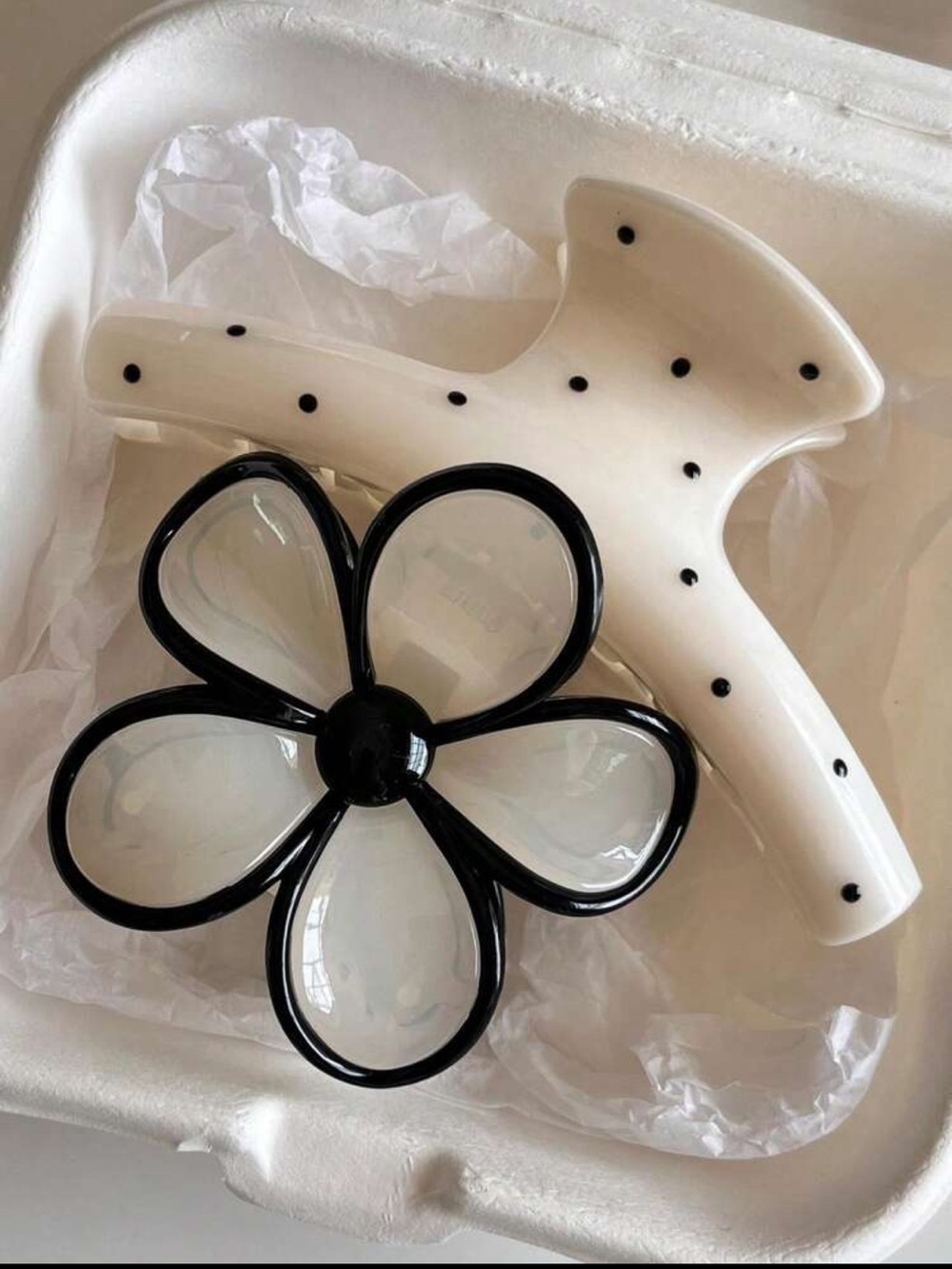 Black & White Polka Dot & Flower Hair Clip Set NEW 🏷️